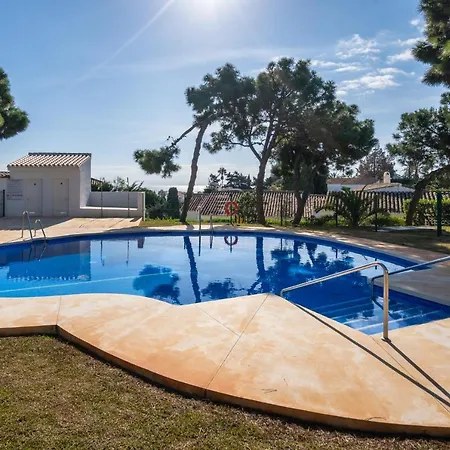 3 Bedroom House, 400m To The Beach, Near La Cala De Mijas Дом отдыха Малага