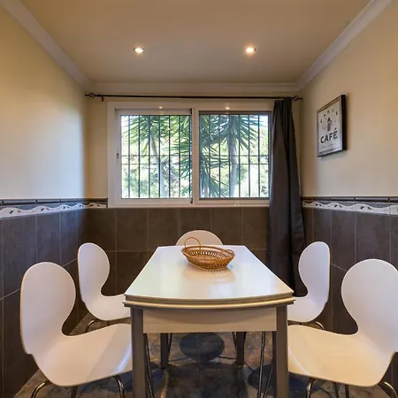 3 Bedroom House, 400m To The Beach, Near La Cala De Mijas Сasa de vacaciones *