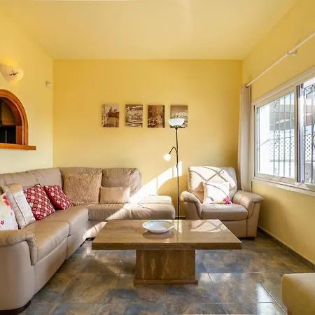 3 Bedroom House, 400m To The Beach, Near La Cala De Mijas Málaga