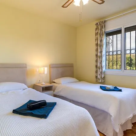 3 Bedroom House, 400m To The Beach, Near La Cala De Mijas Nyaraló Málaga